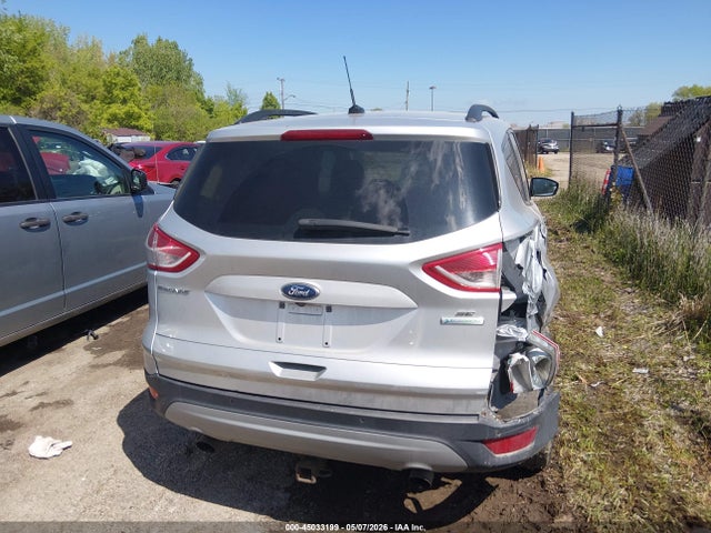 45033199 :رقم المزاد ، 1FMCU0GX9GUC08977 vin ، 2016 Ford Escape Se مزاد بيع