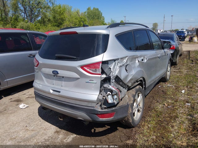 45033199 :رقم المزاد ، 1FMCU0GX9GUC08977 vin ، 2016 Ford Escape Se مزاد بيع