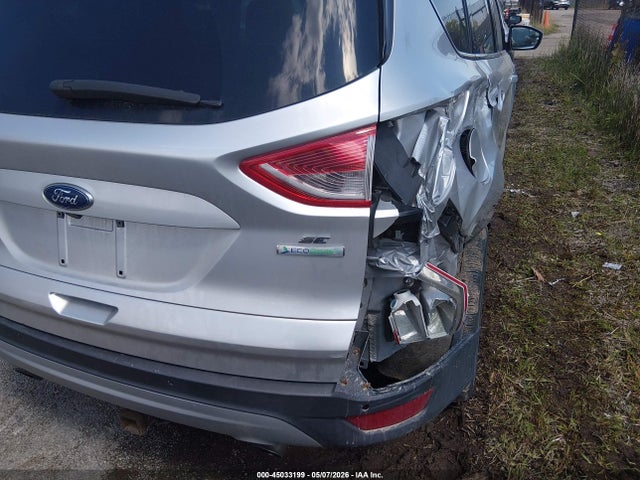 45033199 :رقم المزاد ، 1FMCU0GX9GUC08977 vin ، 2016 Ford Escape Se مزاد بيع