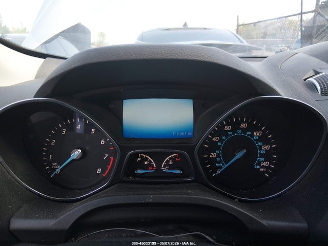 45033199 :رقم المزاد ، 1FMCU0GX9GUC08977 vin ، 2016 Ford Escape Se مزاد بيع