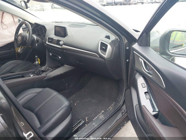 2018 Mazda Mazda3 Touring მანქანა იყიდება აუქციონზე, vin: 3MZBN1L35JM194669, აუქციონის ნომერი: 45033242
