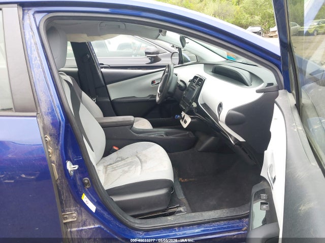 45033277 :رقم المزاد ، JTDKBRFU5H3540374 vin ، 2017 Toyota Prius Two مزاد بيع