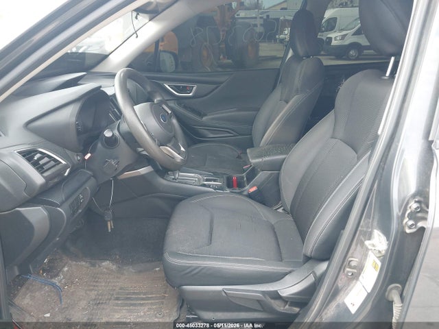45033278 :رقم المزاد ، JF2SKADC6LH517453 vin ، 2020 Subaru Forester مزاد بيع