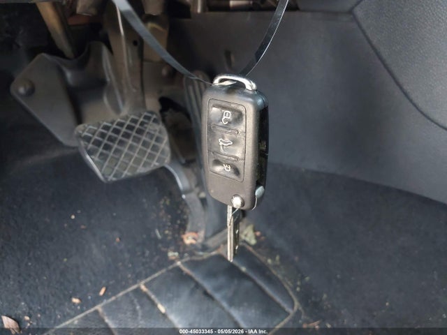 2010 Volkswagen Golf 4-door მანქანა იყიდება აუქციონზე, vin: WVWDA7AJ4AW241993, აუქციონის ნომერი: 45033345
