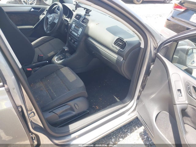 2010 Volkswagen Golf 4-door მანქანა იყიდება აუქციონზე, vin: WVWDA7AJ4AW241993, აუქციონის ნომერი: 45033345