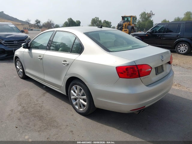 45033402 :رقم المزاد ، 3VWDZ7AJ2BM384500 vin ، 2011 Volkswagen Jetta 2.5l Se مزاد بيع