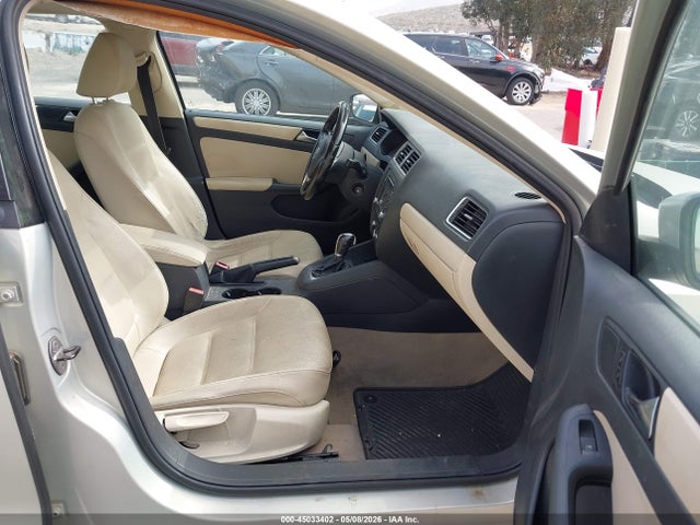 45033402 :رقم المزاد ، 3VWDZ7AJ2BM384500 vin ، 2011 Volkswagen Jetta 2.5l Se مزاد بيع