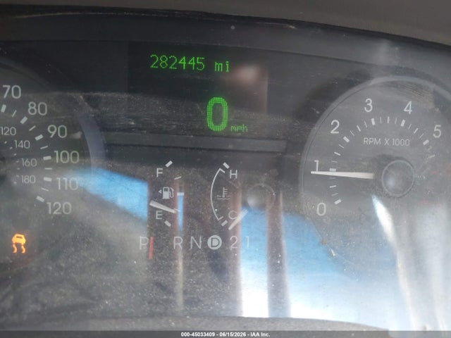 2011 Mercury Grand Marquis Ls (fleet Only) მანქანა იყიდება აუქციონზე, vin: 2MEBM7FV5BX604297, აუქციონის ნომერი: 45033409