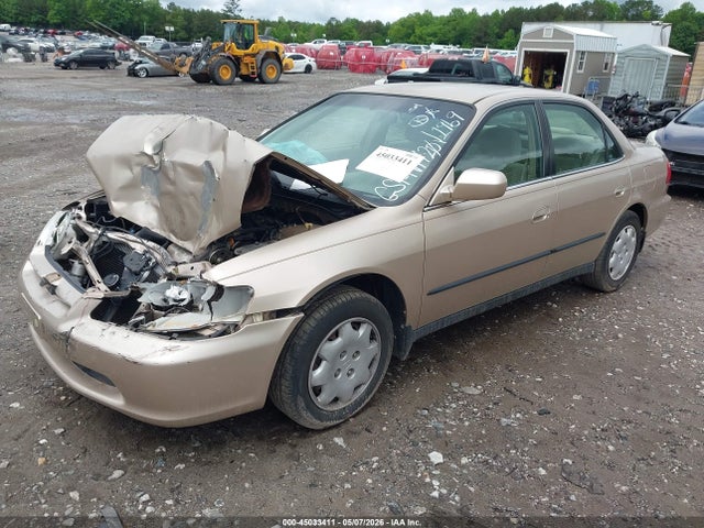 45033411 :رقم المزاد ، 1HGCG5647YA051969 vin ، 2000 Honda Accord 2.3 Lx مزاد بيع
