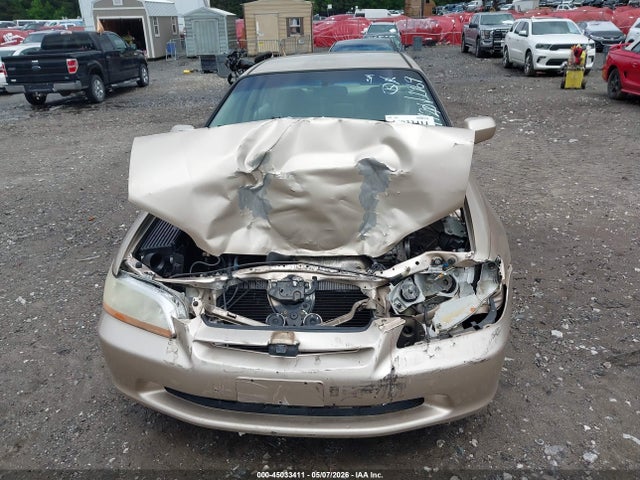 45033411 :رقم المزاد ، 1HGCG5647YA051969 vin ، 2000 Honda Accord 2.3 Lx مزاد بيع