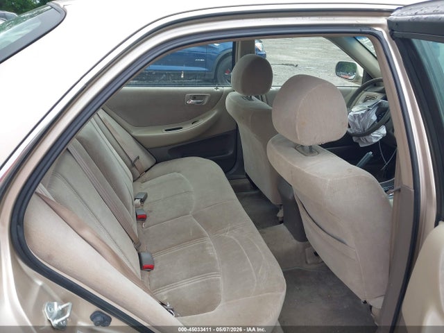 45033411 :رقم المزاد ، 1HGCG5647YA051969 vin ، 2000 Honda Accord 2.3 Lx مزاد بيع