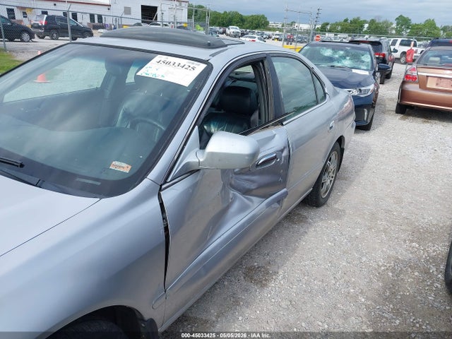 Продаж на аукціоні авто 2000 Acura Tl 3.2, vin: 19UUA5665YA033834, номер лоту: 45033425