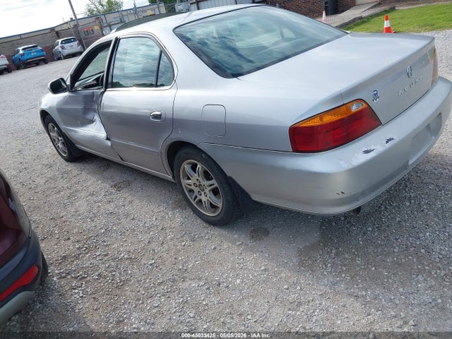Продаж на аукціоні авто 2000 Acura Tl 3.2, vin: 19UUA5665YA033834, номер лоту: 45033425