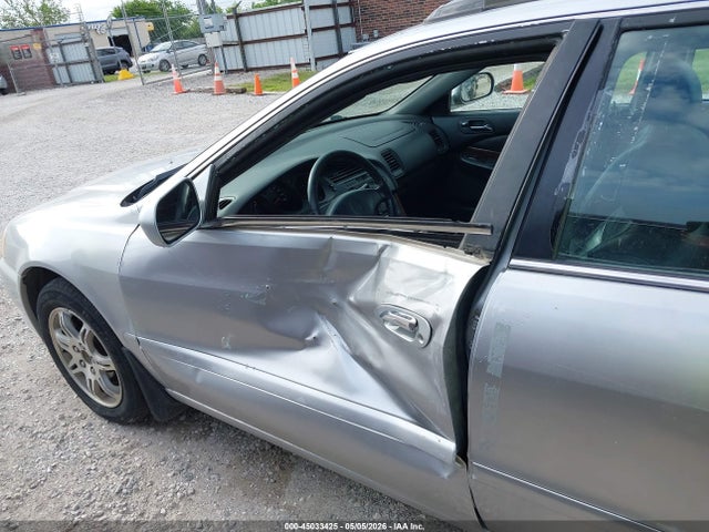 Продаж на аукціоні авто 2000 Acura Tl 3.2, vin: 19UUA5665YA033834, номер лоту: 45033425