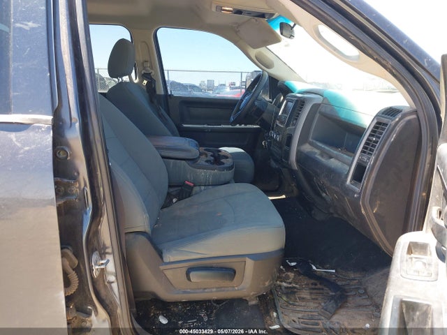45033429 :رقم المزاد ، 1C6RR7FTXJS122126 vin ، 2018 Ram 1500 Express  4x4 6'4 Box مزاد بيع