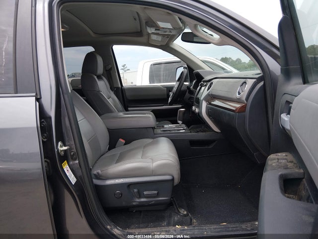 5TFFW5F1XHX221565 Toyota Tundra Limited 5.7l V8