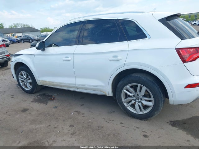 Продажа на аукционе авто 2020 Audi Q5 Premium 45 Tfsi Quattro S Tronic/titanium Premium 45 Tfsi Quattro S Tronic, vin: WA1ANAFY9L2064016, номер лота: 45033487