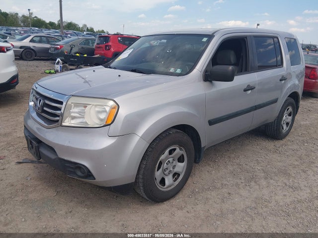 Auction sale of the 2015 Honda Pilot Lx, vin: 5FNYF4H22FB044302, lot number: 45033537