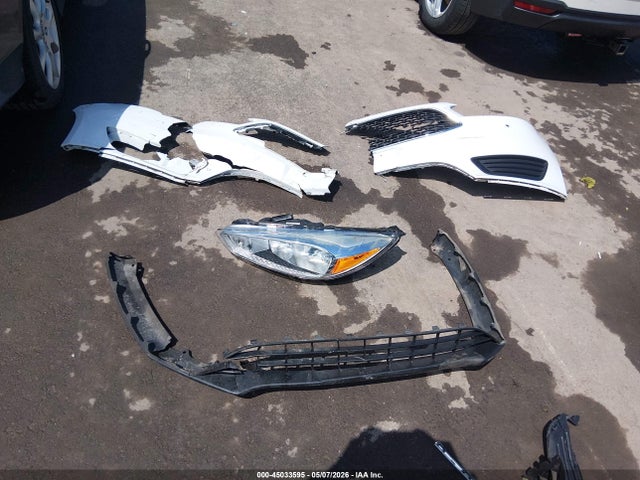 45033595 :رقم المزاد ، 1FADP3K24JL235231 vin ، 2018 Ford Focus Se مزاد بيع