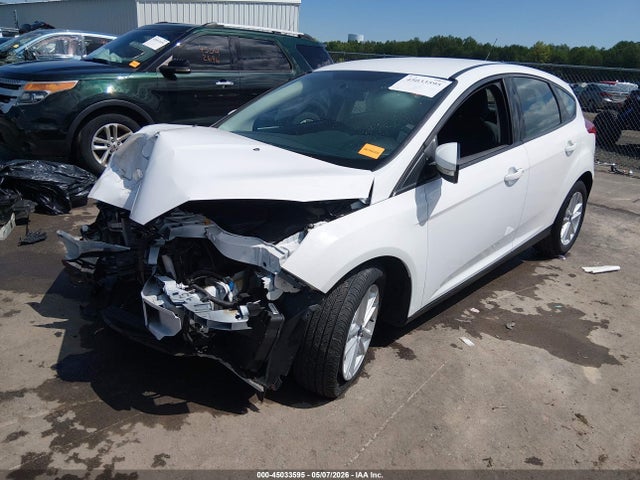 45033595 :رقم المزاد ، 1FADP3K24JL235231 vin ، 2018 Ford Focus Se مزاد بيع