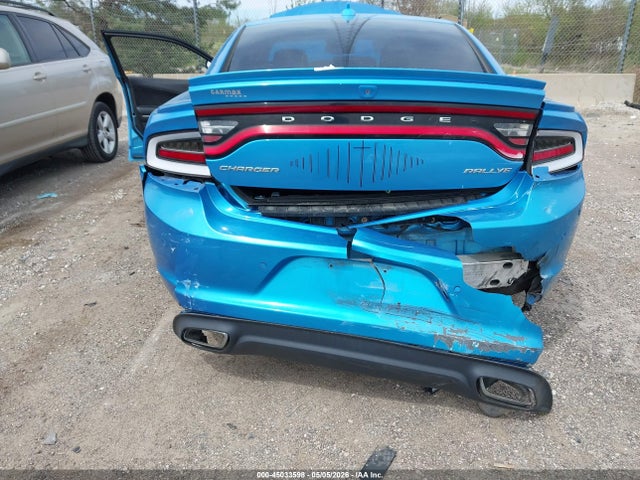 45033598 :رقم المزاد ، 2C3CDXHGXFH826049 vin ، 2015 Dodge Charger Sxt مزاد بيع