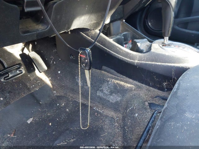 45033656 :رقم المزاد ، JHMGE8H39BS004339 vin ، 2011 Honda Fit مزاد بيع