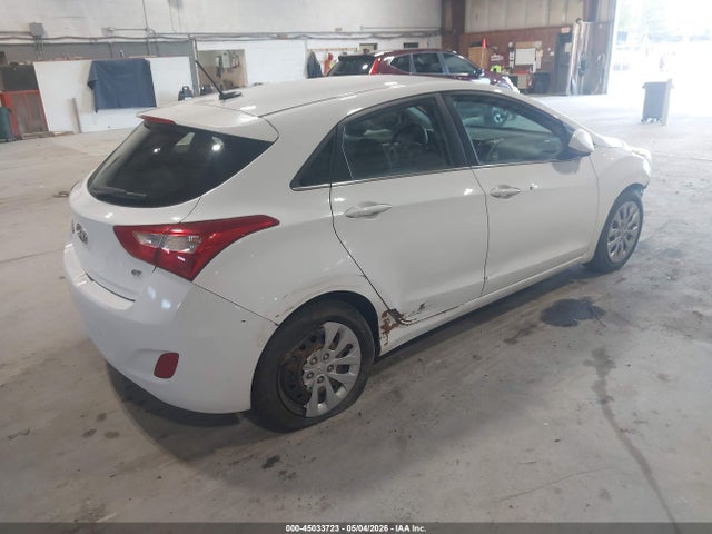 2017 Hyundai Elantra Gt მანქანა იყიდება აუქციონზე, vin: KMHD35LH9HU384545, აუქციონის ნომერი: 45033723