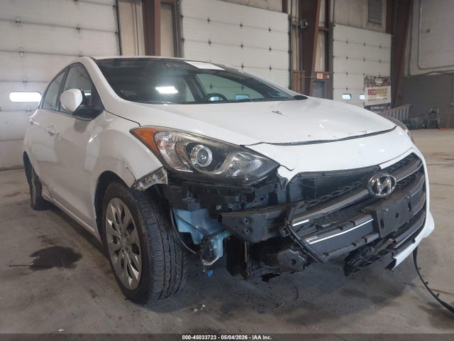 2017 Hyundai Elantra Gt მანქანა იყიდება აუქციონზე, vin: KMHD35LH9HU384545, აუქციონის ნომერი: 45033723