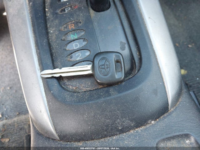 45033761 :رقم المزاد ، JTEHD20V456047207 vin ، 2005 Toyota Rav4 مزاد بيع