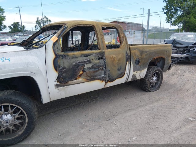 45033784 :رقم المزاد ، 1GCRKSE38BZ147603 vin ، 2011 Chevrolet Silverado 1500 Lt مزاد بيع