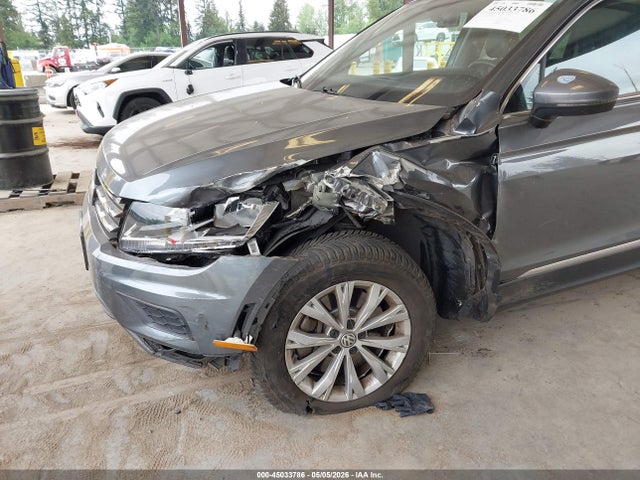 2018 Volkswagen Tiguan 2.0t Se/2.0t Sel მანქანა იყიდება აუქციონზე, vin: 3VV2B7AX8JM173031, აუქციონის ნომერი: 45033786
