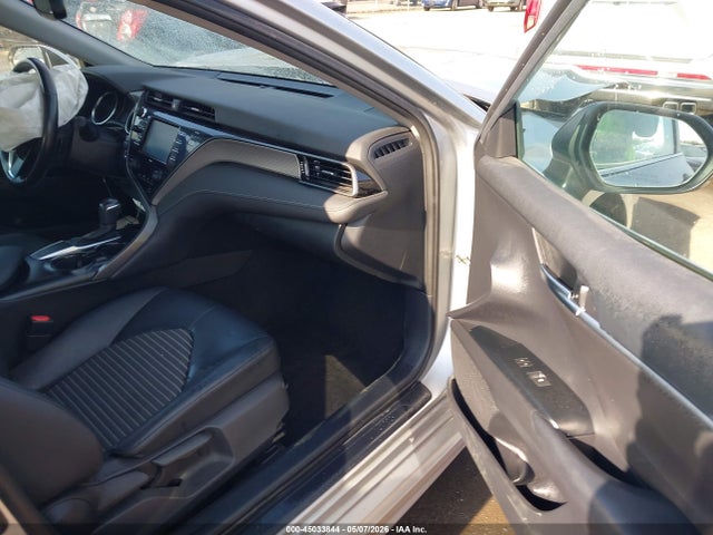 45033844 :رقم المزاد ، 4T1M11AK9LU890530 vin ، 2020 Toyota Camry Se مزاد بيع