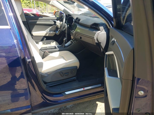 2021 Audi Q3 Premium Plus 45 Tfsi S Line Quattro Tiptronic მანქანა იყიდება აუქციონზე, vin: WA1EECF35M1123877, აუქციონის ნომერი: 45033920