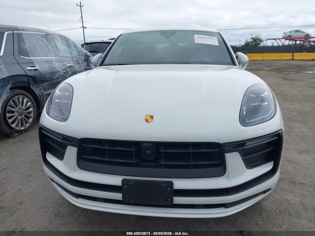 45033973 :رقم المزاد ، WP1AA2A58RLB06861 vin ، 2024 Porsche Macan T مزاد بيع