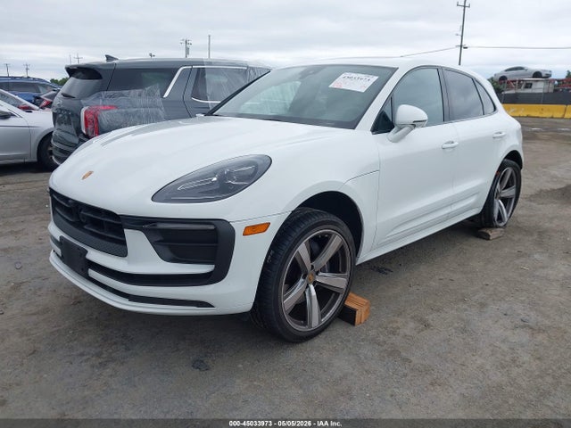 45033973 :رقم المزاد ، WP1AA2A58RLB06861 vin ، 2024 Porsche Macan T مزاد بيع