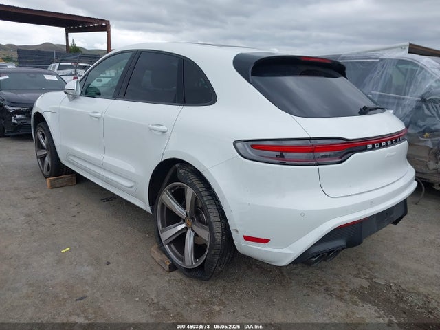 45033973 :رقم المزاد ، WP1AA2A58RLB06861 vin ، 2024 Porsche Macan T مزاد بيع