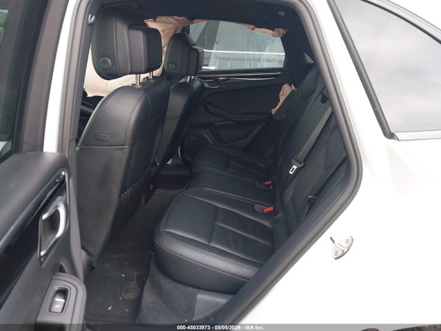 45033973 :رقم المزاد ، WP1AA2A58RLB06861 vin ، 2024 Porsche Macan T مزاد بيع