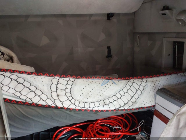 45034003 :رقم المزاد ، 4V4NC9TH1BN530913 vin ، 2011 Volvo Vn Vnl مزاد بيع