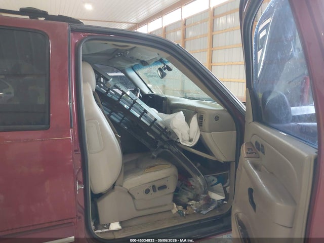 45034033 :رقم المزاد ، 3GNEC16Z34G238314 vin ، 2004 Chevrolet Suburban 1500 Lt مزاد بيع