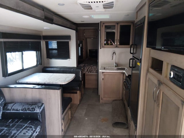 Grand Design Transcend 27bhs 2019 573TT3225K8800181 Image 5