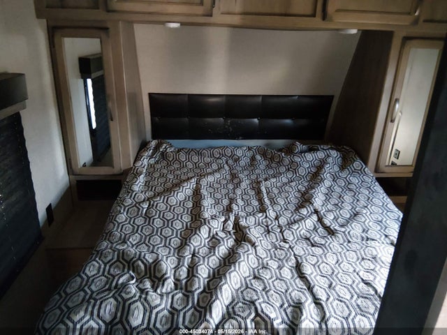 Grand Design Transcend 27bhs 2019 573TT3225K8800181 Image 6
