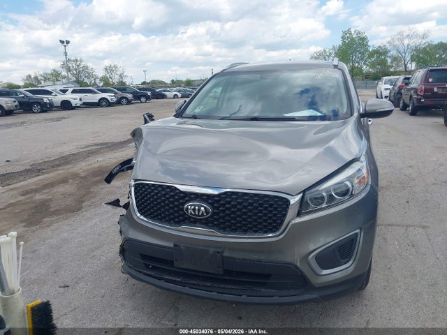 5XYPGDA52GG066663 KIA Sorento 3.3l Lx