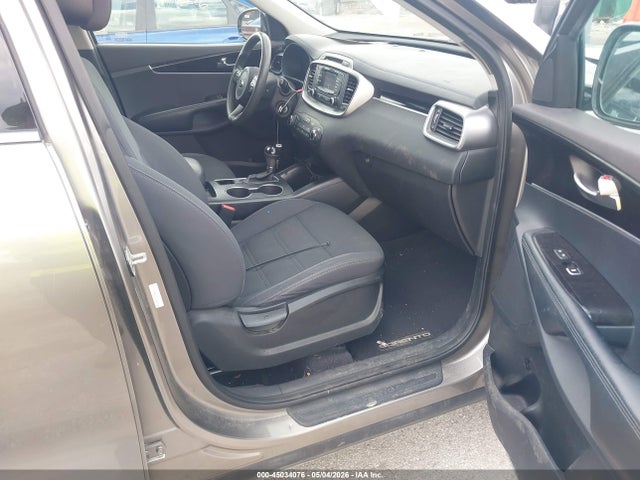 5XYPGDA52GG066663 KIA Sorento 3.3l Lx