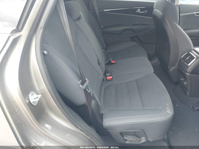 5XYPGDA52GG066663 KIA Sorento 3.3l Lx