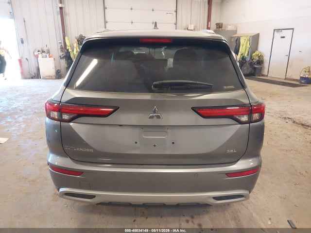 45034149 :رقم المزاد ، JA4J4VA88NZ008452 vin ، 2022 Mitsubishi Outlander مزاد بيع