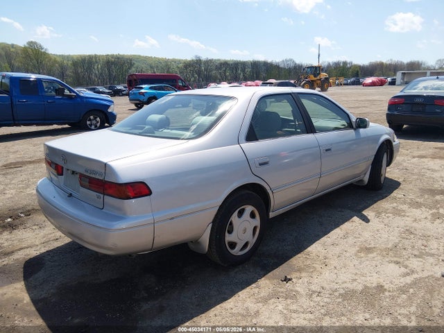 45034171 :رقم المزاد ، JT2BF22K1W0091587 vin ، 1998 Toyota Camry Ce/le/xle مزاد بيع