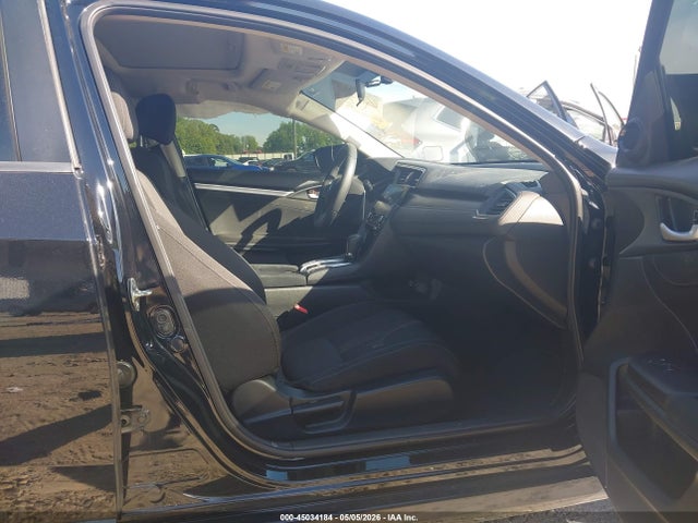 45034184 :رقم المزاد ، 19XFC2F77HE059681 vin ، 2017 Honda Civic Ex مزاد بيع