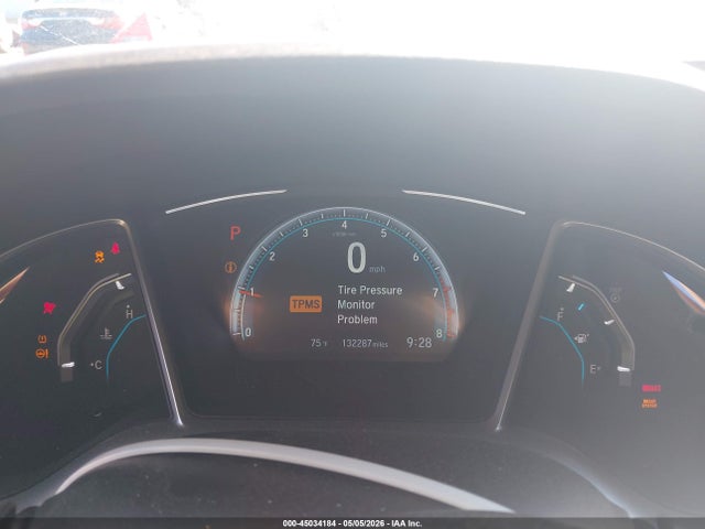 45034184 :رقم المزاد ، 19XFC2F77HE059681 vin ، 2017 Honda Civic Ex مزاد بيع
