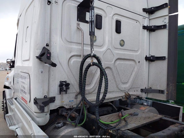 Продажа на аукционе авто 2017 Freightliner Cascadia 125, vin: 1FUJGLDR0HLHP0490, номер лота: 45034215