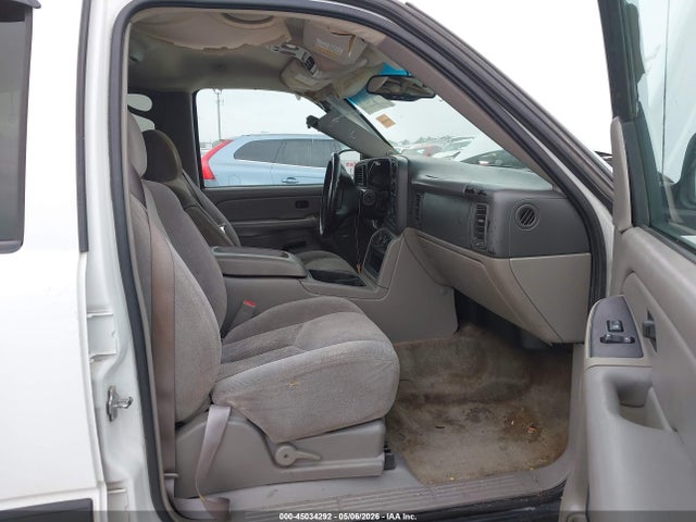 45034292 :رقم المزاد ، 3GNEC16Z84G211027 vin ، 2004 Chevrolet Suburban 1500 Ls مزاد بيع